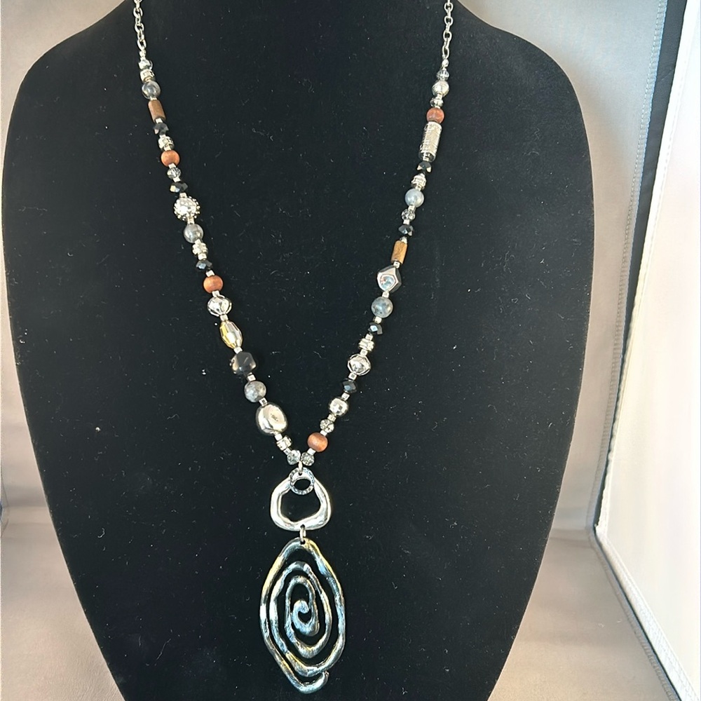 Premier natural stone color necklace